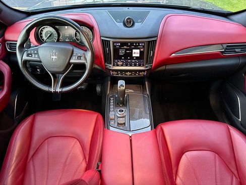 Used 2022 Maserati Levante Modena AWD/4WD image 20