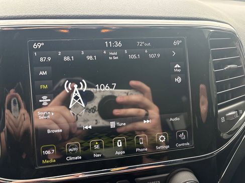 Used 2021 Jeep Grand Cherokee Limited AWD/4WD image 20