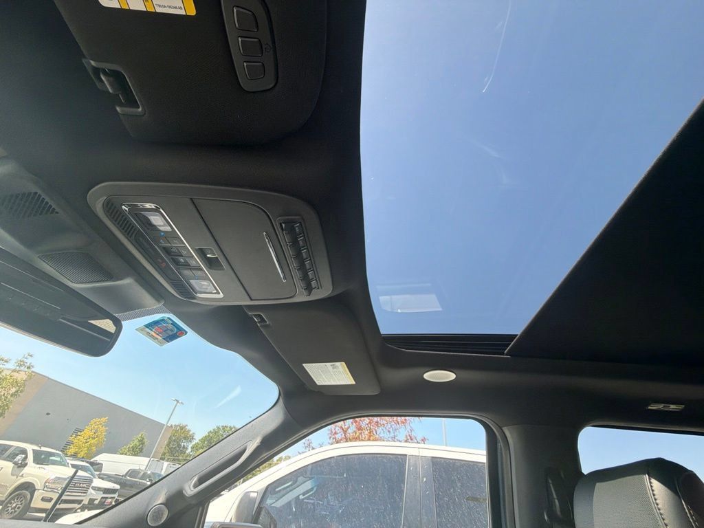 Used 2023 Ford F150 Raptor w/ Raptor 37 Performance Package AWD/4WD image 19