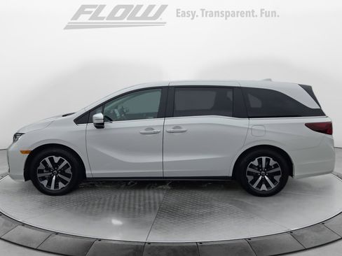Certified 2026 Honda Odyssey EX-L image 4