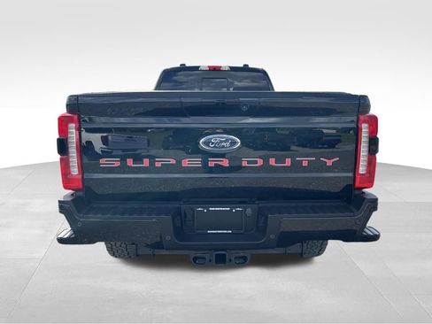 Used 2023 Ford F250 Lariat w/ Lariat Ultimate Package AWD/4WD image 16