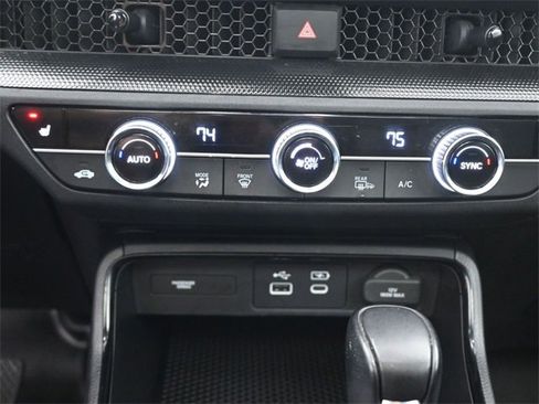 Used 2025 Honda CR-V Sport image 3