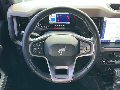 Used 2023 Ford Bronco Wildtrak image 12