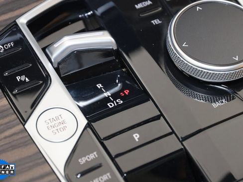 Used 2024 BMW X7 xDrive40i w/ M Sport Package image 7