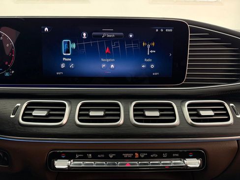 Used 2024 Mercedes-Benz GLS 450 4MATIC w/ AMG Line Exterior image 30