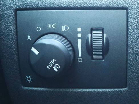 Used 2008 Dodge Challenger SRT8 image 36