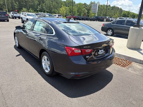 Used 2023 Chevrolet Malibu LS FWD image 18