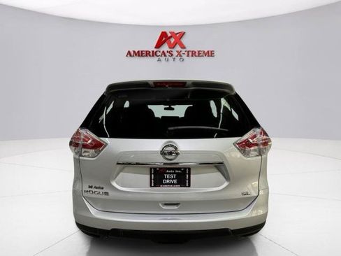 Used 2016 Nissan Rogue SL w/ SL Premium Package FWD image 4