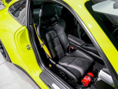 Used 2018 Porsche 911 GT3 image 25