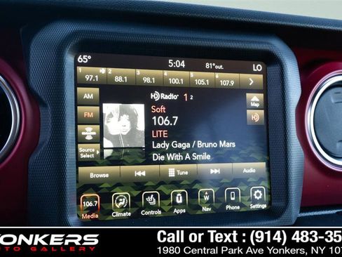 Used 2023 Jeep Wrangler Unlimited Rubicon w/ Safety Group image 38