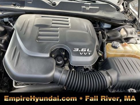 Used 2018 Dodge Challenger SXT image 30