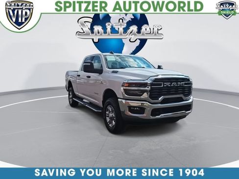 Used 2026 RAM 2500 Big Horn AWD/4WD image 3