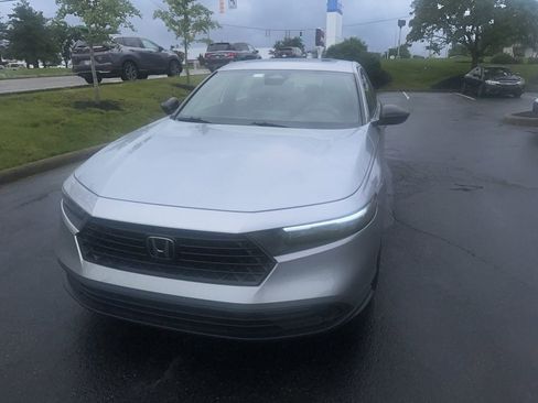 Used 2023 Honda Accord Sport image 9