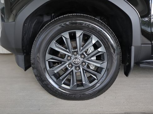 Used 2025 Toyota Land Cruiser w/ Premium Package AWD/4WD image 30