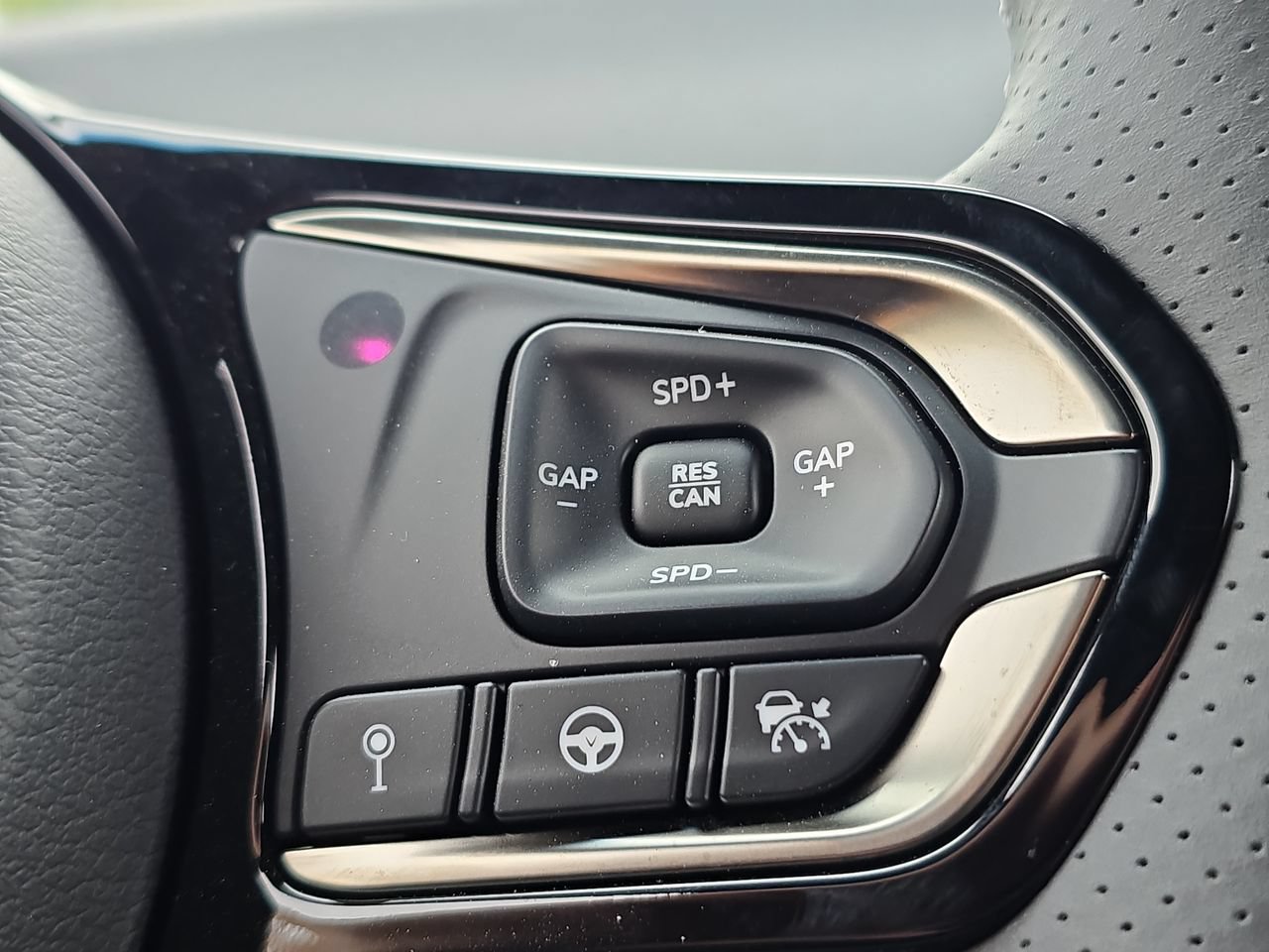 New 2025 VinFast VF 8 Plus AWD/4WD image 31