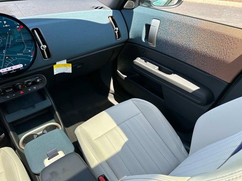 New 2025 MINI Cooper Countryman S w/ Comfort Package Max image 31