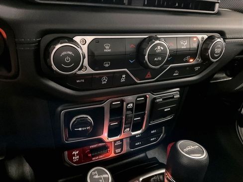 Used 2026 Jeep Gladiator Rubicon AWD/4WD image 25