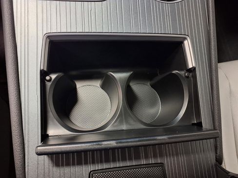 New 2026 Toyota Sienna XLE image 18