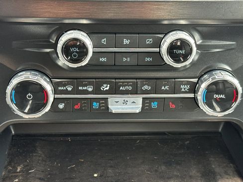 Used 2024 Ford F450 Lariat w/ Lariat Ultimate Package AWD/4WD image 20