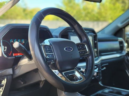 Certified 2022 Ford F150 Lariat w/ FX4 Off-Road Package image 19