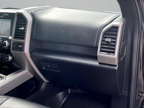 Used 2019 Ford F150 Lariat w/ Equipment Group 502A Luxury AWD/4WD image 18