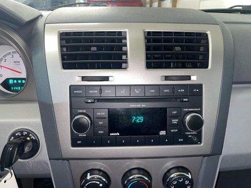 Used 2008 Dodge Avenger SE image 21