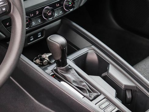 Used 2025 Honda Accord SE image 23