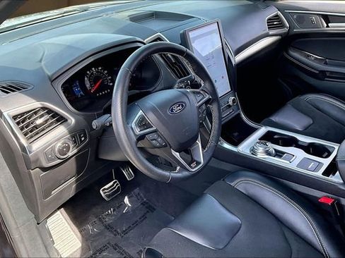 Used 2023 Ford Edge ST image 14