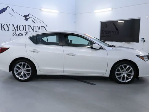 Used 2020 Acura ILX image 8