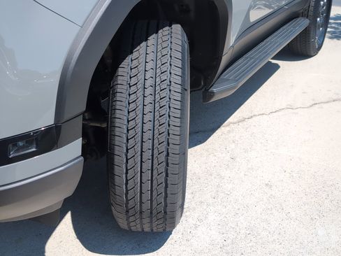 Used 2025 Lexus GX 550 image 12