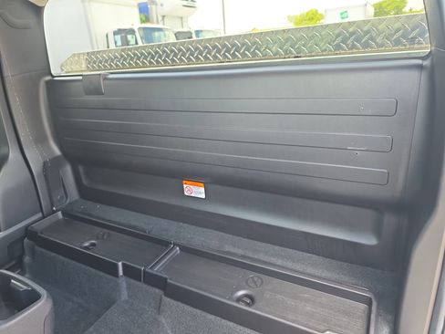 Used 2021 Toyota Tacoma SR AWD/4WD image 15