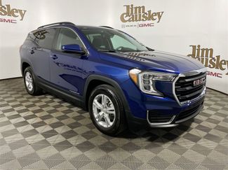 Used 2022 GMC Terrain SLE w/ Driver Convenience Package image 1