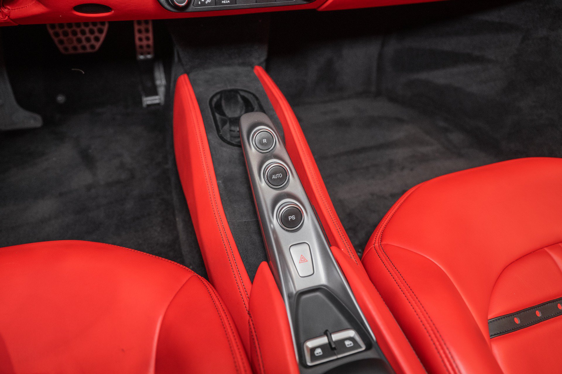 Used 2021 Ferrari F8 Tributo RWD image 36