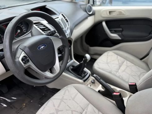 Used 2012 Ford Fiesta SE FWD image 10