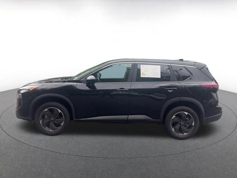 Used 2025 Nissan Rogue SV AWD/4WD image 9
