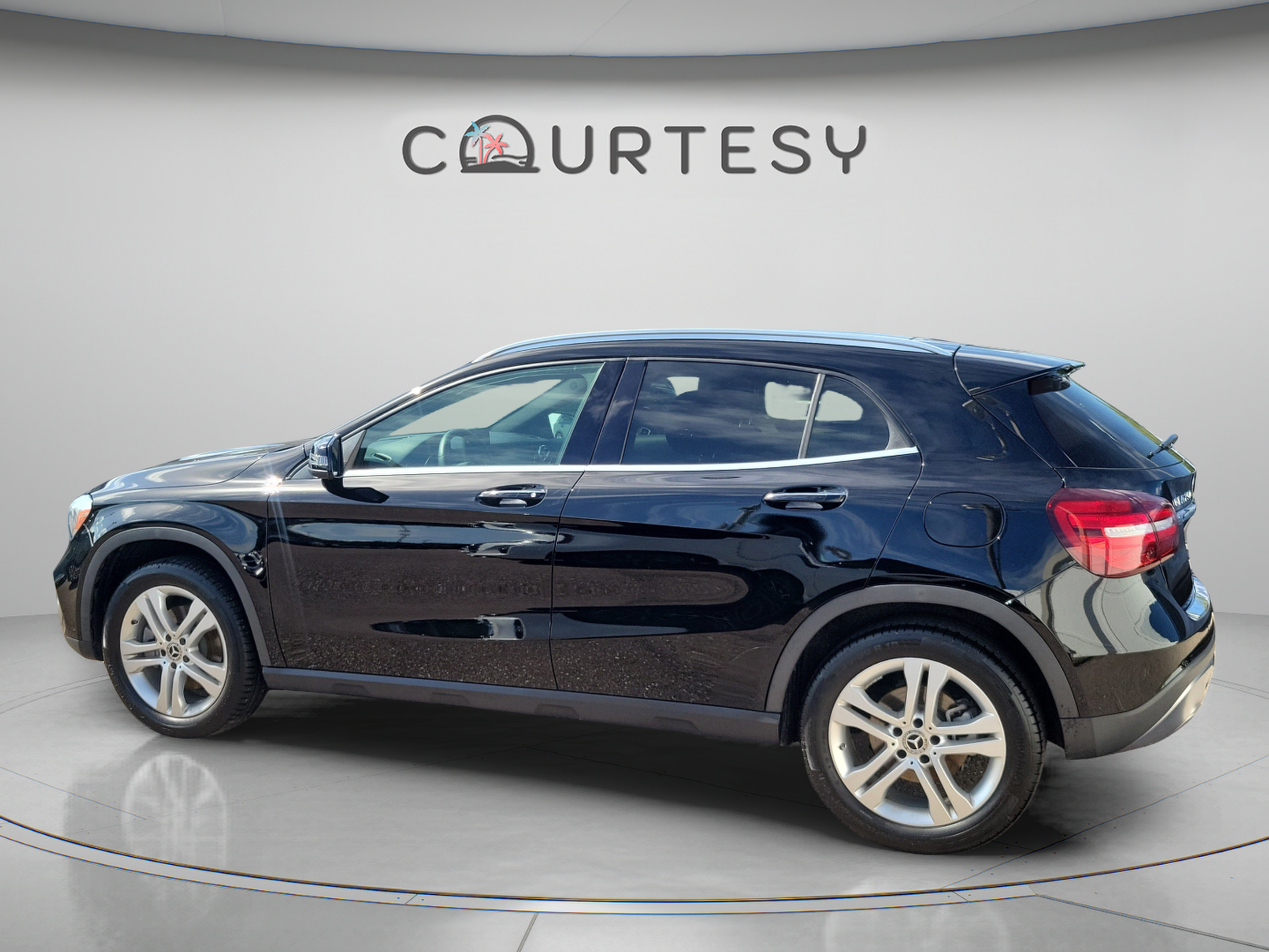 Used 2019 Mercedes-Benz GLA 250 image 2