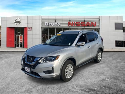Used 2020 Nissan Rogue SV image 4