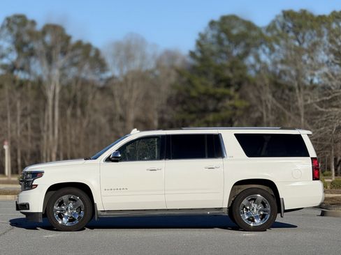 Used 2015 Chevrolet Suburban LTZ image 8