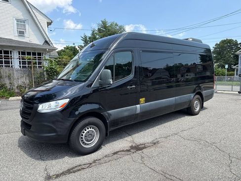 Used 2019 Mercedes-Benz Sprinter 2500 w/ Acoustic Package image 2