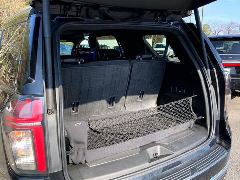 Used 2022 Chevrolet Tahoe Premier w/ Premium Package image 32