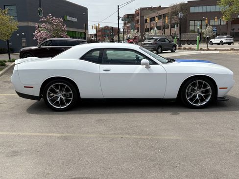Used 2022 Dodge Challenger GT RWD image 7