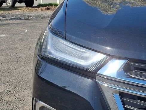 Used 2023 Chevrolet Traverse LT w/ LT Premium Package image 14