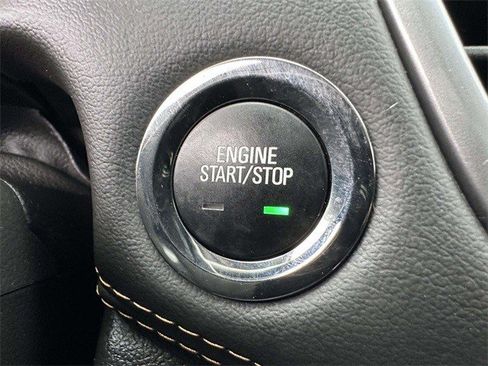 Certified 2022 Chevrolet Trax LT w/ Sport Edition image 28