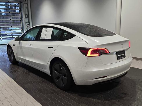 Used 2022 Tesla Model 3 image 3