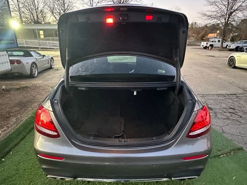 Used 2017 Mercedes-Benz E 300 4MATIC image 11