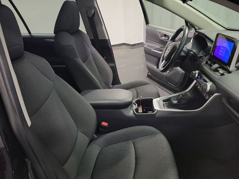 Used 2023 Toyota RAV4 XLE image 23