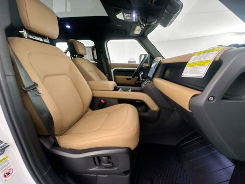 New 2026 Land Rover Defender 110 X-Dynamic SE AWD/4WD image 28
