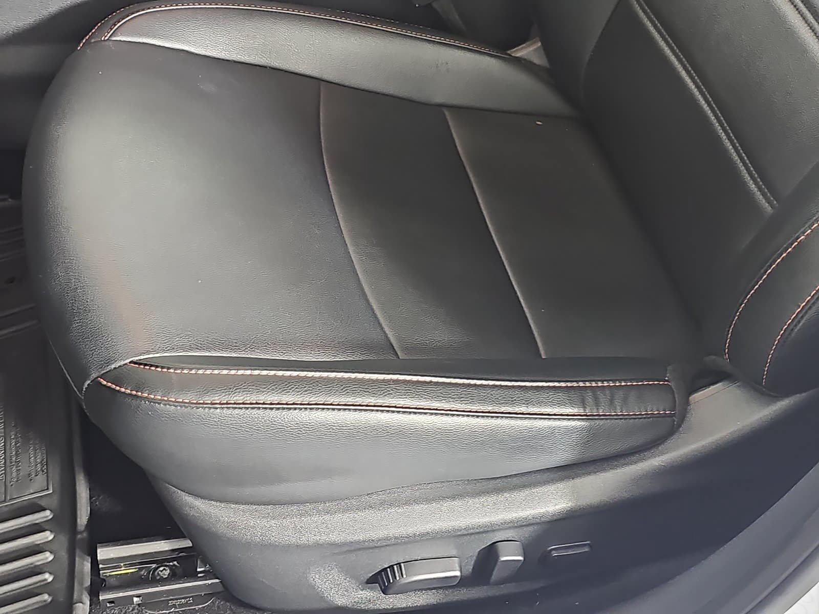 Used 2025 Nissan Sentra SR w/ SR Premium Package FWD image 26