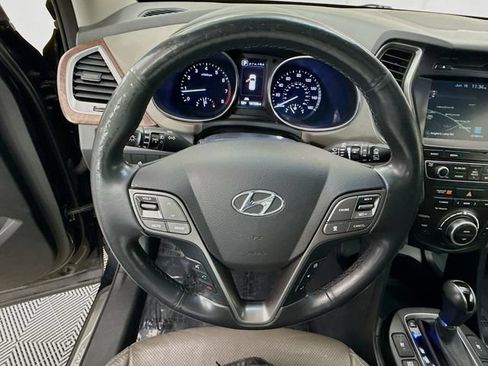 Used 2018 Hyundai Santa Fe Limited FWD image 12
