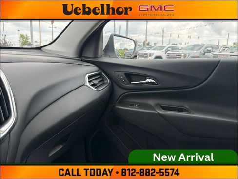Used 2024 Chevrolet Equinox LT AWD/4WD image 32